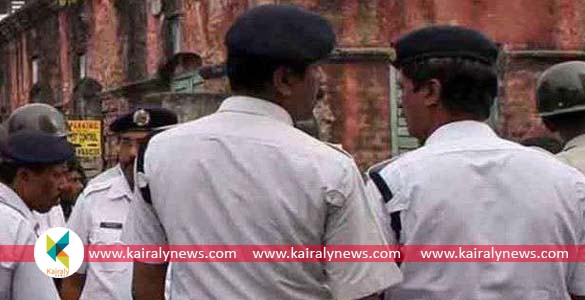 കൊല്‍ക്കത്തയില്‍ സ്ഫോ​ട​ക​ വ​സ്തു​ക്ക​ളു​മാ​യി വാ​ഹ​നം പി​ടി​യി​ല്‍; രണ്ട് പേര്‍ അറസ്റ്റില്‍
