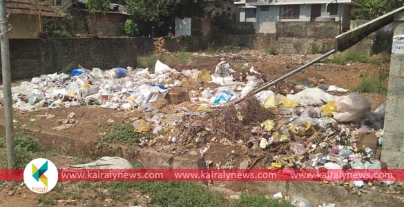 ലക്ഷ്യം ശുചിത്വനഗരം; പക്ഷെ ഏറ്റുമാനൂര്‍ നഗരവീഥികളിലൂടെ സഞ്ചരിക്കാന്‍ മൂക്ക് പൊത്തണം