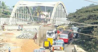 നാഗമ്പടം പാലം നാളെ പൊളിക്കും; ഈ ഭാഗത്തേക്ക് വാഹന ഗതാഗതവും  കാല്‍നടയാത്രയും  നിരോധിച്ചു