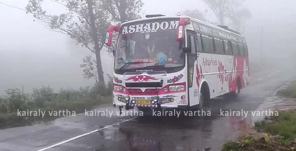 ഇടുക്കിയിൽ ഭാരവണ്ടികള്‍ക്കും ടൂറിസ്റ്റ് ബസുകൾക്കും നിരോധനം; വിനോദസഞ്ചാരം 15 വരെ നിരോധിച്ചു