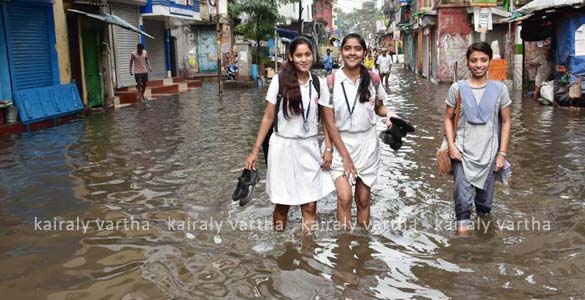 മഴ കനക്കുമെന്ന് മുന്നറിയിപ്പ്: പത്ത് ജില്ലകളില്‍ വിദ്യാഭ്യാസ സ്ഥാപനങ്ങൾക്ക് നാളെ അവധി