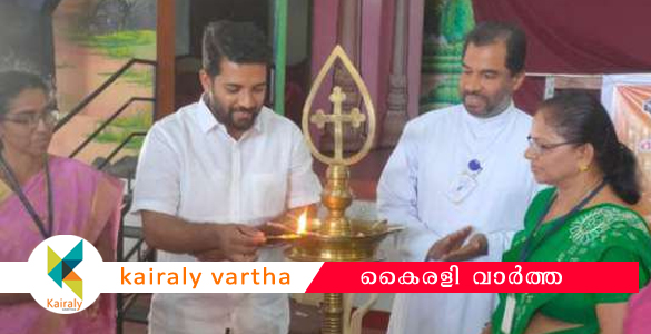 സ്വയംതൊഴിലിനായി അയല്‍കൂട്ടങ്ങള്‍ക്ക് ഒരു കോടി രൂപ കൈമാറി