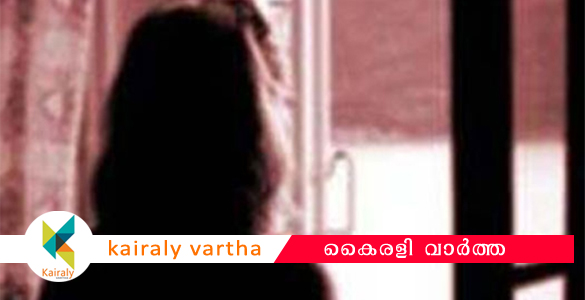 കോട്ടയം പൊന്‍കുന്നത്ത് മൂന്നാം ക്ലാസുകാരിയെ രണ്ടാനച്ഛന്‍ പീഡിപ്പിച്ചു