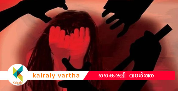 എയ്ഡ്സ് രോഗിയായ 22കാരിയെ ട്രെയിനില്‍ വെച്ച്  കൂട്ട ബലാത്സംഗത്തിന് ഇരയാക്കി