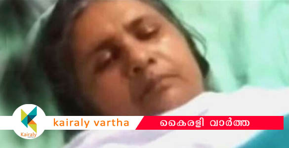 പൂട്ടിയ കാറില്‍ ഉപേക്ഷിച്ച നിലയില്‍ കണ്ടെത്തിയ വയനാട് സ്വദേശിനി മരിച്ചു