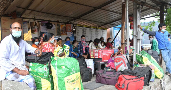 റെയില്‍വേ സ്‌റ്റേഷനില്‍ കുടുങ്ങി അന്യ സംസ്ഥാന തൊഴിലാളികള്‍; ആശ്വാസവുമായി കോട്ടയം ജില്ലാ ഭരണകൂടം