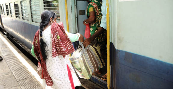 കോട്ടയത്തുനിന്ന് 19,504 മറുനാടന്‍ തൊഴിലാളികള്‍ നാട്ടിലേക്ക് മടങ്ങി; ഇനി 2253 പേര്‍