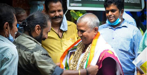 താമസിക്കുന്ന വീട് ലതികയുടെ തിരഞ്ഞെടുപ്പ് കമ്മറ്റി ഓഫീസാക്കി ജെക്സിമോന്‍