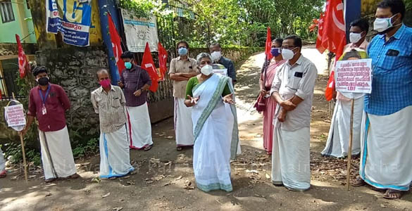 കോണ്‍ഗ്രസ് വിട്ട ലതികാ സുഭാഷ് ആദ്യമായി എല്‍ഡിഎഫ് പരിപാടിയില്‍