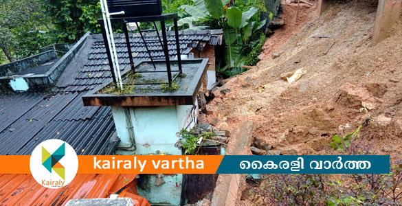 കാറ്റും മഴയും: അതിരമ്പുഴയിലും പാദുവയിലും വീടുകള്‍ക്ക് നാശനഷ്ടം