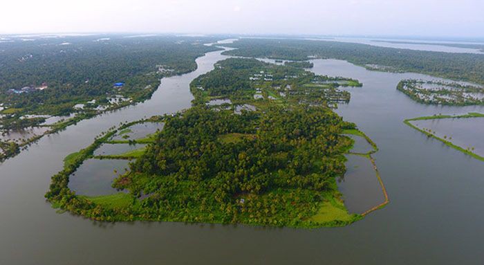 ലോകസഞ്ചാര ഭൂപടത്തിൽ ഉൾപ്പെട്ട  കാക്കത്തുരുത്തിലേക്കുള്ള പാലം നിർമ്മാണം പൂർത്തിയാക്കണം