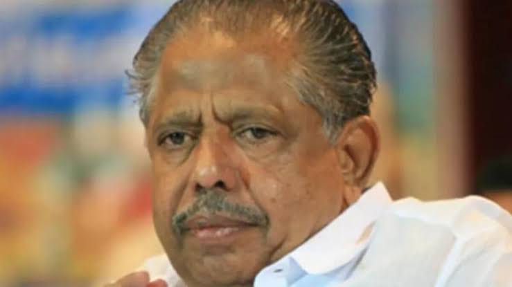 സ​രി​ത​യി​ൽ നി​ന്നും കൈ​ക്കൂ​ലി: ആ​ര്യാ​ട​ന്‍ മു​ഹ​മ്മ​ദി​നെ​തി​രെ വി​ജി​ല​ന്‍​സ് അ​ന്വേ​ഷ​ണം