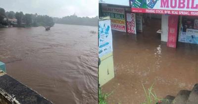 പ​ത്ത​നം​തി​ട്ട​യി​ൽ ക​ന​ത്ത​മ​ഴ തു​ട​രു​ന്നു; റാ​ന്നി വെ​ള്ള​പ്പൊ​ക്ക ഭീ​ഷ​ണി​യി​ൽ