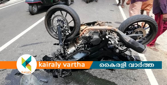 അയര്&zwj;കുന്നം ഒറവയ്ക്കലില്&zwj; വാഹനാപകടത്തില്&zwj; ബൈക്ക് യാത്രികന് പരിക്ക്