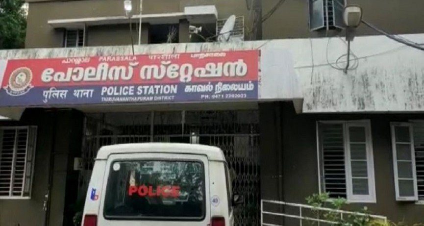 പാറശാലയിൽ പൊലീസ് വാഹനത്തില്‍ കണക്കില്‍പ്പെടാത്ത പണം: രണ്ട് ഉദ്യോഗസ്ഥർക്ക് സസ്പെൻസ്ന്‍ഷൻ