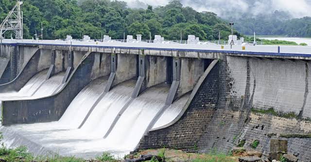 തൃശൂരിൽ കനത്ത മഴ:  പെരിങ്ങൽകുത്ത് ഡാം രാവിലെ ഏതു സമയവും തുറക്കും