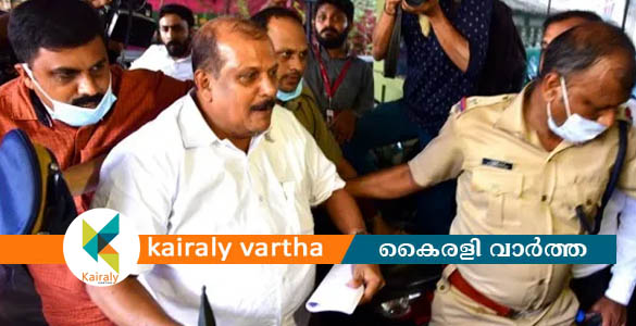 പിസി ജോർജ് കസ്റ്റഡിയിൽ; രാത്രി തിരുവനന്തപുരത്തേക്ക് കൊണ്ടുപോയേക്കും