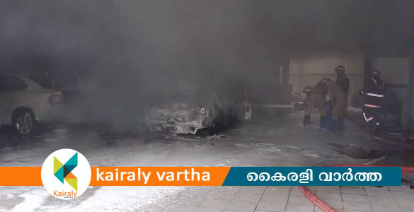 ഏറ്റുമാനൂരിൽ കാർ ഷോറൂമിൽ തീപിടുത്തം; ലക്ഷങ്ങളുടെ നഷ്ടം