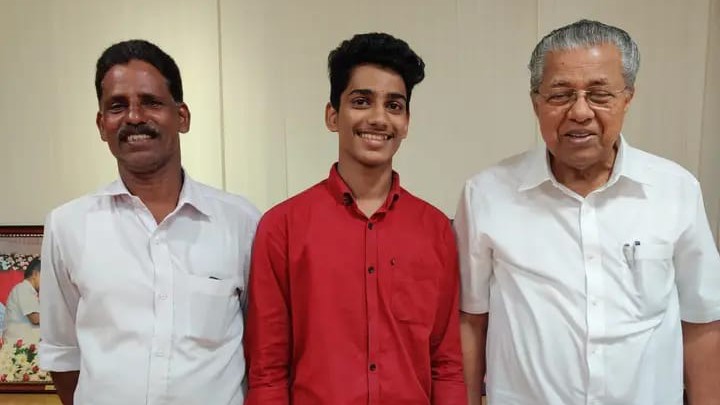 മുഖ്യമന്ത്രിയെ കാണാൻ വീട്ടുകാരറിയാതെ ഒളിച്ചോടി 10 മണിക്കൂർ  യാത്ര; ഒടുവിൽ ലക്ഷ്യം സാധിച്ച് വിദ്യാർഥിയുടെ മടക്കം