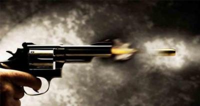 കൊ​ച്ചി ബാ​റി​ലെ വെ​ടി​വ​യ്പ്പ്: തോ​ക്ക് അ​റ​സ്റ്റി​ലാ​യ അ​ഭി​ഭാ​ഷ​ക​ന്‍റേ​തെ​ന്ന് പോ​ലീ​സ്