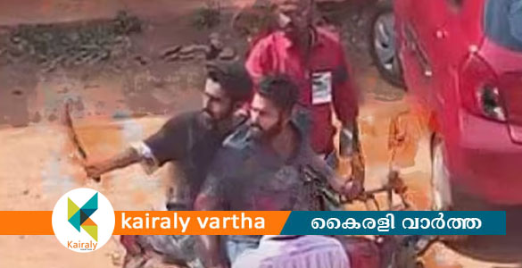 സ്കൂളിൽ പൂർവ വിദ്യാർത്ഥി സംഗമത്തിനിടെ വടിവാള്‍ വീശി രണ്ടംഗ സംഘത്തിന്‍റെ പരാക്രമം