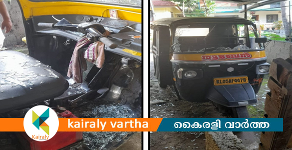 വാക്ക് തർക്കം: കടുവാക്കുളത്ത് ഓട്ടോറിക്ഷ എറിഞ്ഞു തകർത്തു