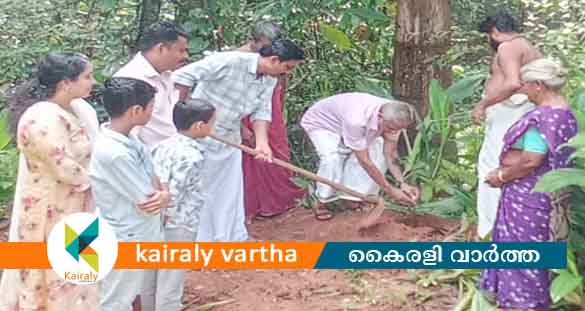 മരങ്ങാട്ടുപിള്ളി ചേറാടിക്കാവ് ഭഗവതി ക്ഷേത്രത്തില്‍ 'ഫലവൃക്ഷോദ്യാനം' പദ്ധതി