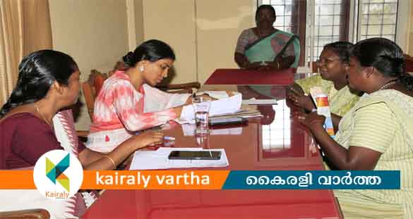 കുറവിലങ്ങാട് ഗ്രാമപഞ്ചായത്തിലെത്തി ജനങ്ങളുടെ പരാതികൾ കേട്ട് ജില്ലാ കളക്ടർ
