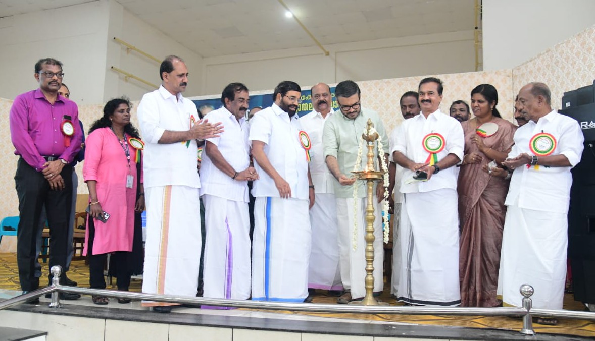 വ്യക്തിഗത പ്രശ്നങ്ങൾക്കൊപ്പം പൊതുപ്രശ്നങ്ങൾക്കു പരിഹാരം കാണാൻ അദാലത്തിലൂടെ സാധിച്ചു - മന്ത്രി എം.ബി. രാജേഷ്