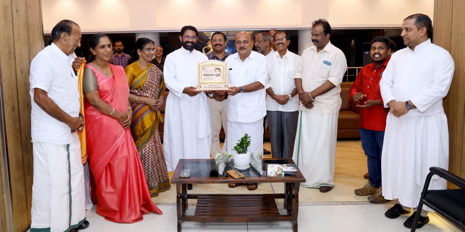 റവ. ഡോ. ജെയിംസ് മുല്ലശ്ശേരിയ്ക്ക് സംസ്കൃതി ഫൗണ്ടേഷൻ ആദരവ്