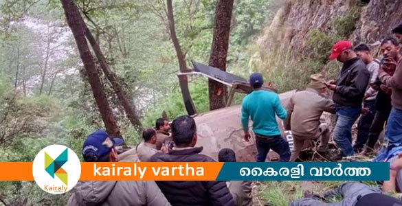 ഉത്തരകാശിയിൽ ഹെലികോപ്റ്റർ തകർന്നുവീണു; അഞ്ച് വിനോദസഞ്ചാരികൾക്ക് ദാരുണാന്ത്യം