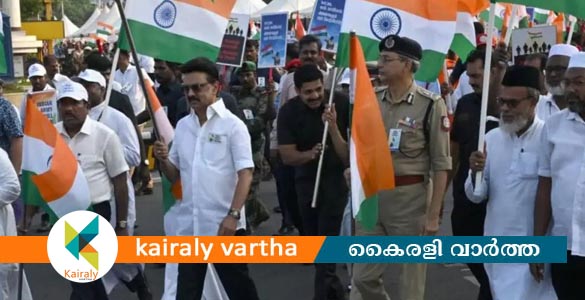 സൈന്യത്തിന് ഐക്യദാർഢ്യം പ്രകടിപ്പിച്ച്‌ മുഖ്യമന്ത്രി സ്റ്റാലിന്റെ നേതൃത്വത്തില്‍ കൂറ്റൻ റാലി