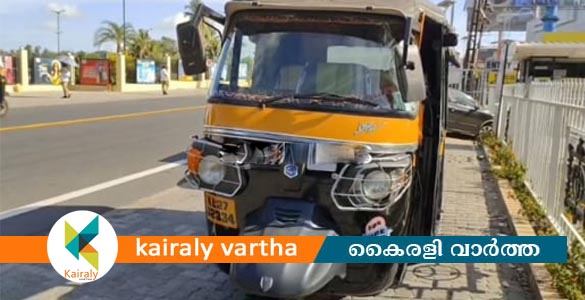 മണിപ്പുഴയിൽ ഓട്ടോറിക്ഷയും കാറും കൂട്ടിയിടിച്ച്  വീട്ടമ്മയ്ക്ക് ഗുരുതര പരിക്ക്