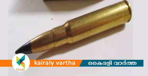 ദുബായിലേക്ക് പോകാനെത്തിയ മലയാളി യാത്രക്കാരന്‍റെ ഷൂസിനടിയിൽ വെടിയുണ്ട