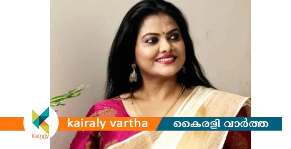 ബാലചന്ദ്രമേനോനെ അപകീർത്തിപ്പെടുത്തിയെന്ന പരാതിയിൽ നടി മിനു മുനീർ അറസ്റ്റിൽ