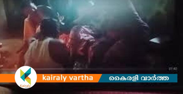 മുടിയില്‍ ആണിചുറ്റി തടിയില്‍ തറച്ചു, മദ്യം കുടിപ്പിച്ചു; വെളിപ്പെടുത്തലുമായി ആഭിചാരത്തിന് ഇരയായ യുവതി