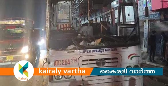 കോട്ടയത്ത് കെ.എസ്&zwnj;ആ.ർ.ടി.സി ബസും ഇറച്ചി കോഴി വണ്ടിയും കൂട്ടിയിടിച്ച്&zwnj; അപകടം
