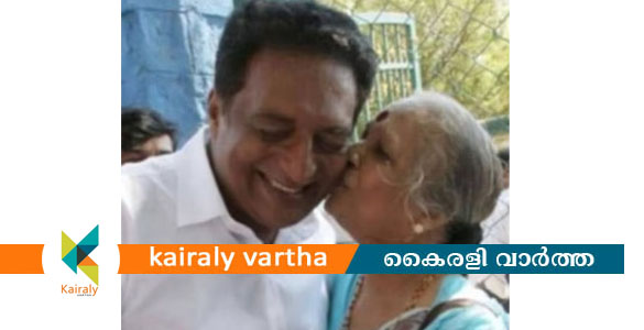 നടൻ പ്രകാശ് രാജിന്റെ അമ്മ സുവർണ്ണലത അന്തരിച്ചു
