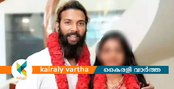മധ്യപ്രദേശ് പൊലീസ് കേരളത്തിൽ; സംരക്ഷണം തേടി കുംഭമേള വൈറൽ താരം