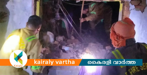 കനത്ത മഴ: 100 വർഷം പഴക്കമുള്ള വീട് തകർന്നു വീണു; ആറ് പേർ മരിച്ചു, ഒരാൾ രക്ഷപ്പെട്ടു