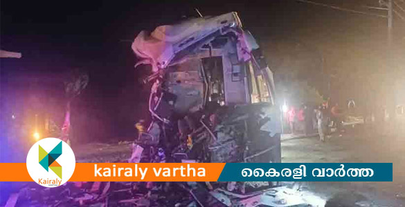 മൈസുരുവില്&zwj; ബസും ലോറിയും കൂട്ടിയിടിച്ച് അപകടം; മലയാളികളടക്കം 4 പേർ മരിച്ചു