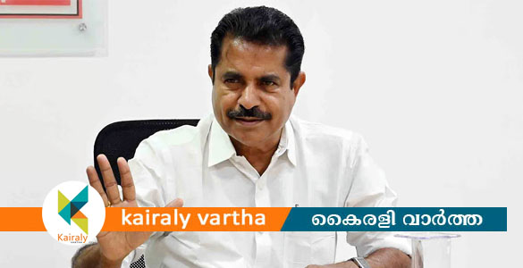 കെ സുധാകരനെ പുകച്ചു പുറത്ത് ചാടിച്ചതു പോലെ എന്നെയും ഒറ്റപ്പെടുത്താനാണ് ശ്രമം- അടൂ&zwj;ർ പ്രകാശ്