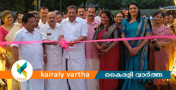 വീട്ടുമുറ്റത്ത് റോഡ് എത്തിയതിൽ തടത്തിപ്പറമ്പ് ആഹ്ലാദ ഉത്സവത്തിലായി; റോഡ് തുറന്നു നല്കിയത് മന്ത്രി മോന്&zwj;സ് ജോസഫ്